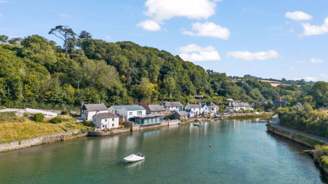 3 bed property, in Building Plot, £695,000