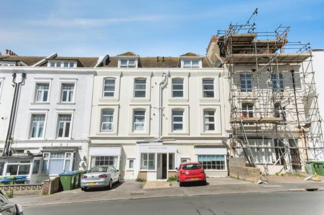 1 bed property, in Pelham Road, £160,000