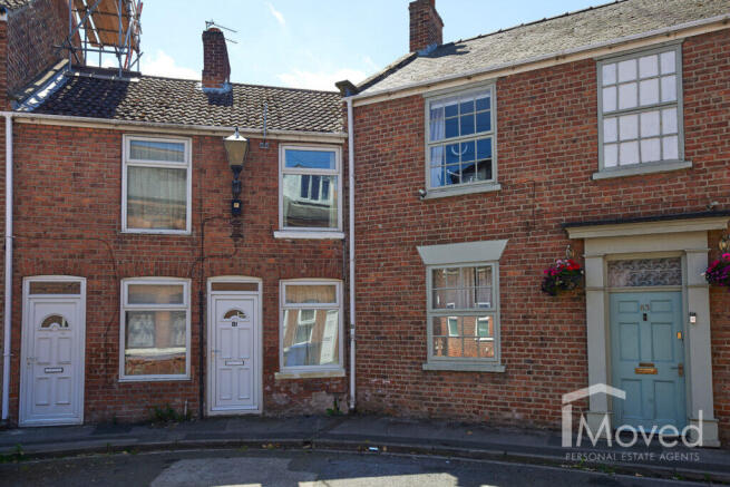 2 bed property, in Millgate, £130,000