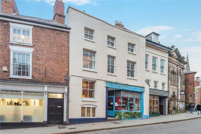 3 bed property, in Dogpole, £435,000