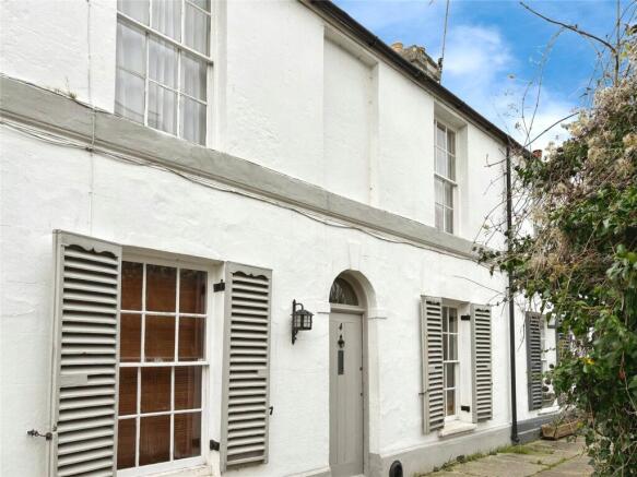 3 bed property, in Stour Street, £350,000