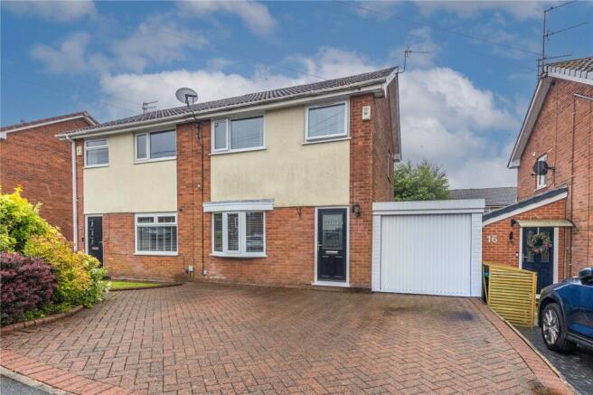3 bed property, in Collier Avenue, £250,000