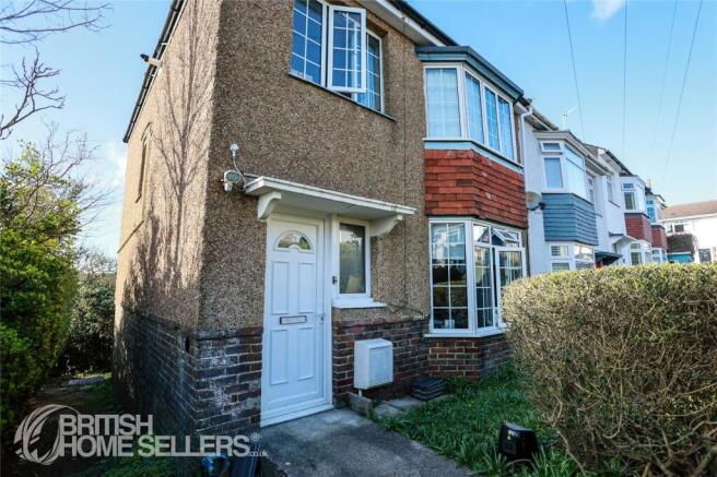 4 bed property, in Canfield Road, £370,000