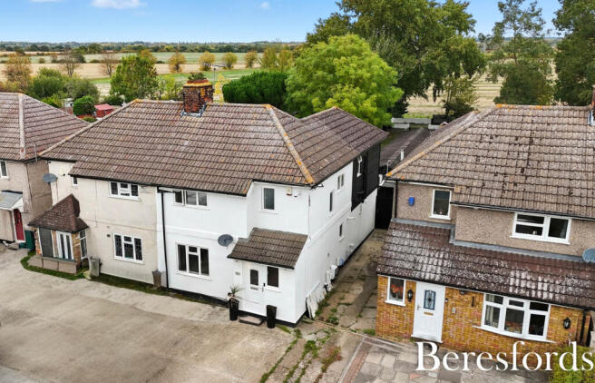 4 bed property, in Billericay Road, £650,000