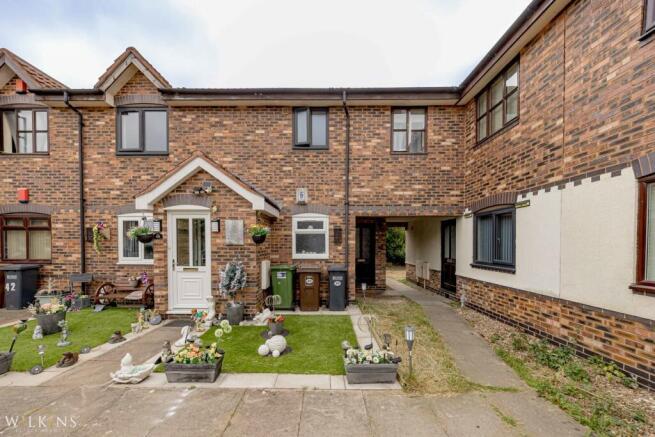 1 bed property, in Dawley Crescent, £150,000