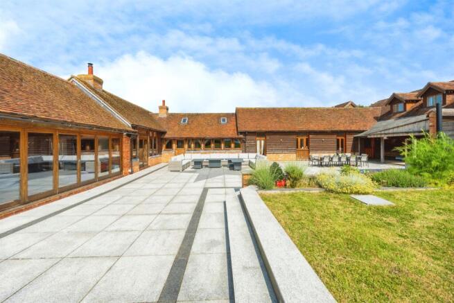 7 bed property, in Bicester Road, £3,750,000