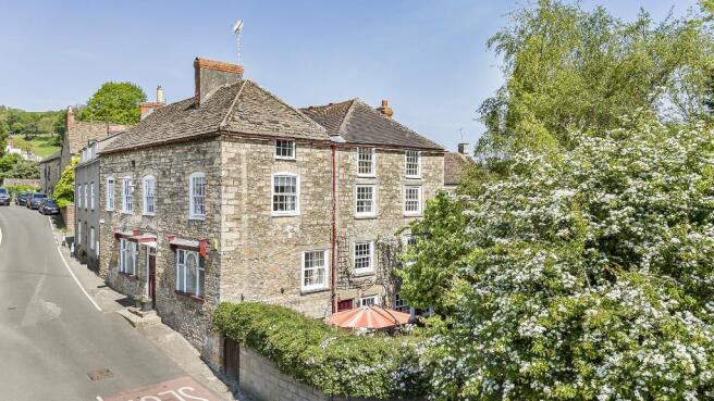 5 bed property, in School Road, £875,000