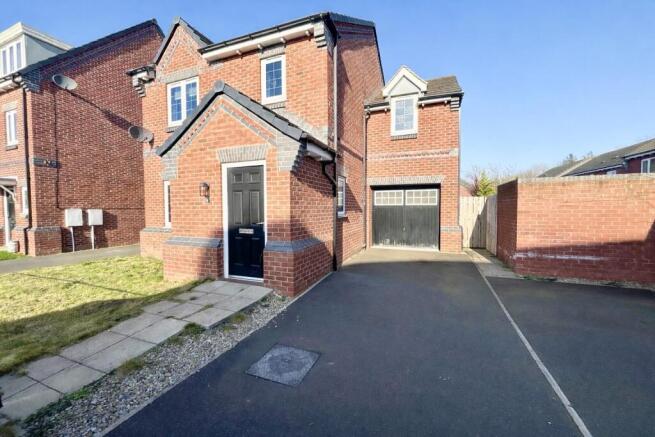 4 bed property, in Columba Road, £245,000