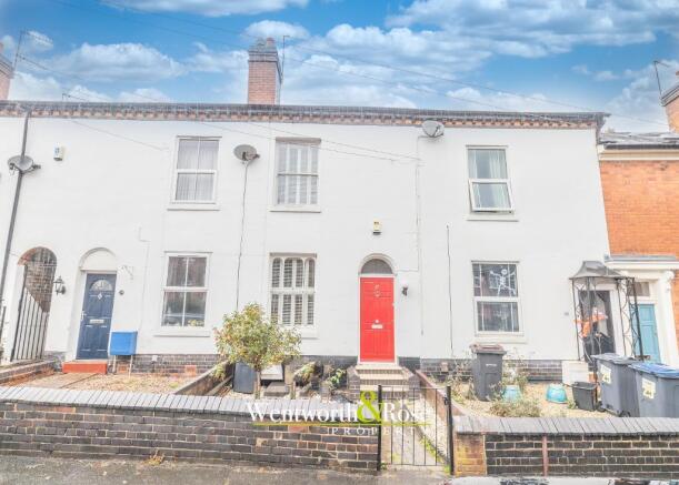 3 bed property, in Clarence Road, £390,000