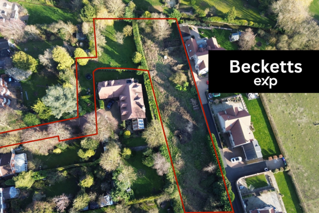 10 bed property, in Washdyke Lane, £425,000