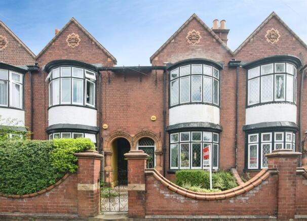 3 bed property, in Bratt Street, £215,000