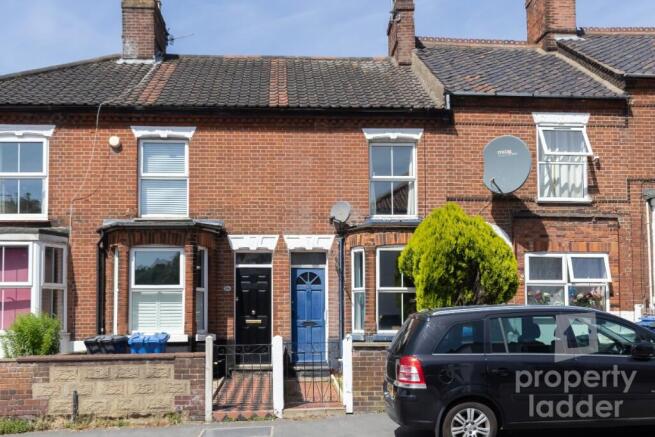 3 bed property, in Silver Road, £200,000