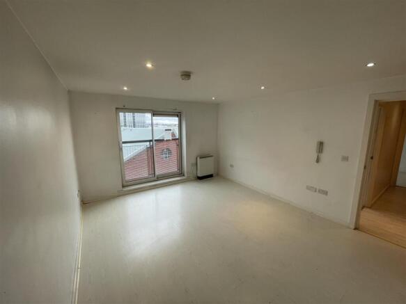 2 bed property, in The Citadel, £130,000
