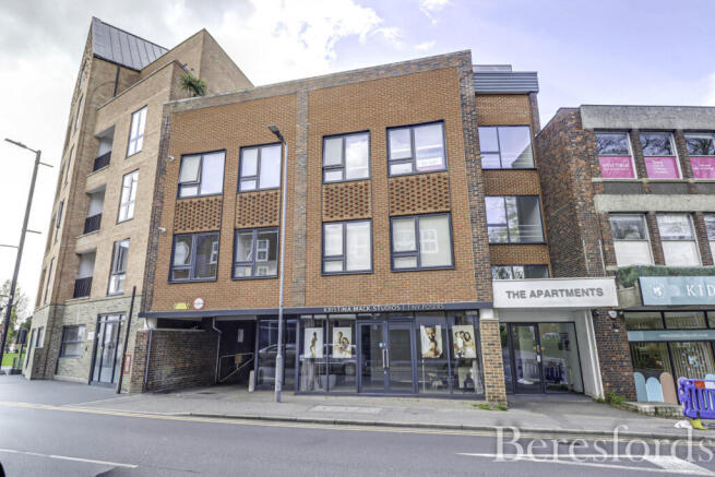 1 bed property, in Weald Road, £185,000