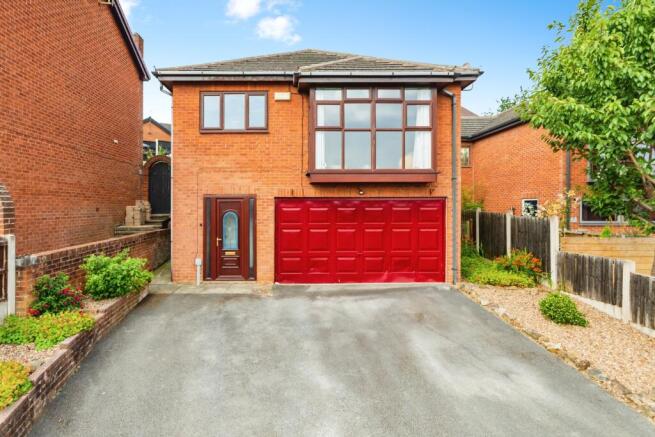 4 bed property, in Ellavale Road, £245,000