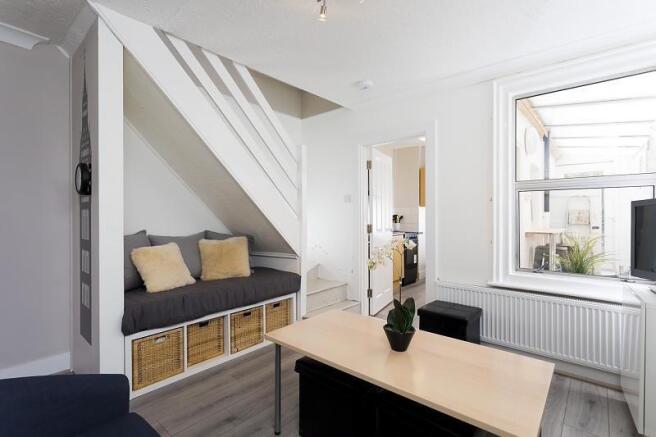 3 bed property, in Claremont Place, £260,000