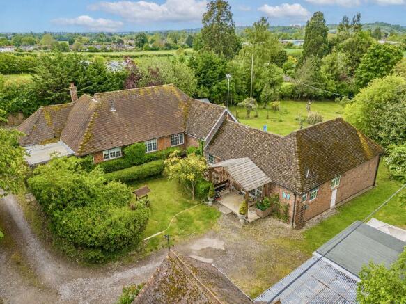5 bed property, in Hawks Hill, £1,500,000