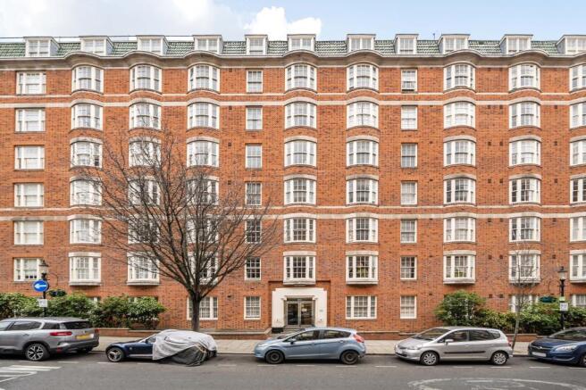 2 bed property, in Ralph Court, £700,000