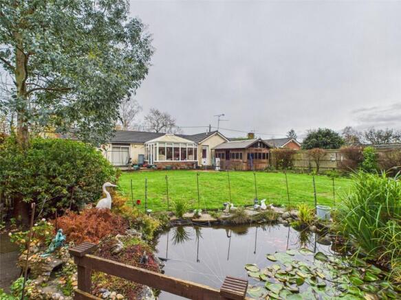 3 bed property, in Pelican Road, £600,000