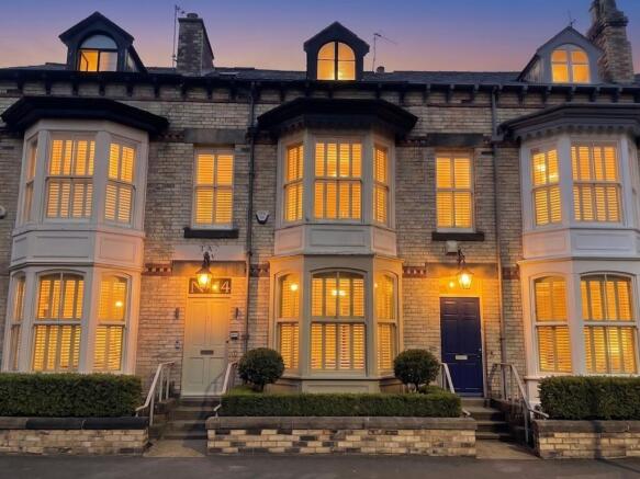 3 bed property, in Raglan Street, £650,000