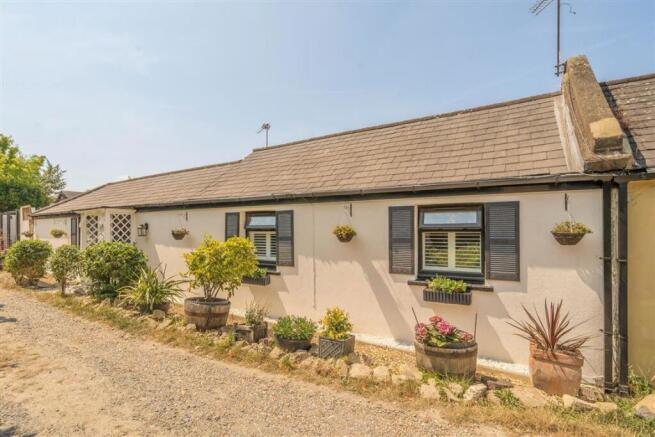 2 bed property, in Occupation Lane, £675,000