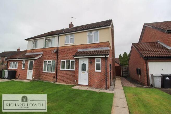 3 bed property, in Barnaby Road, £360,000