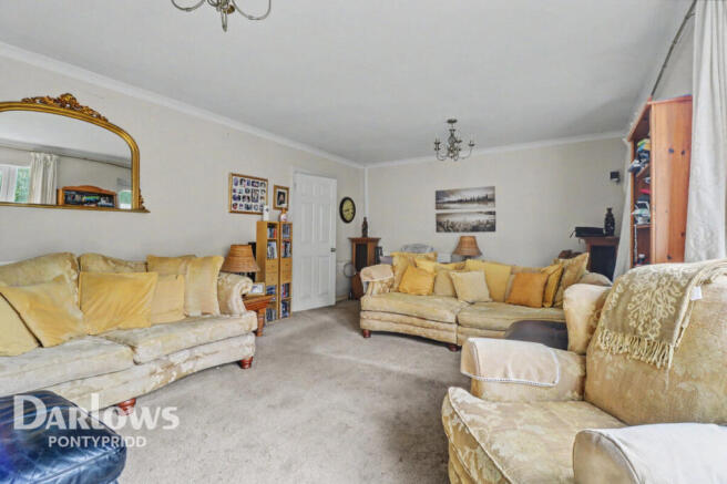 4 bed property, in Nant Y Dall Avenue, £375,000