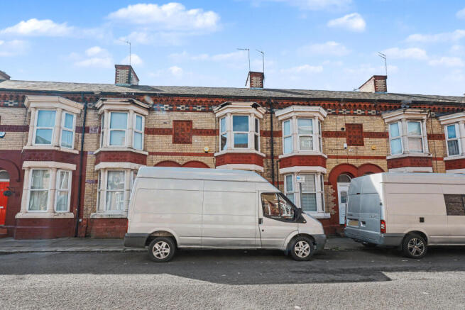 2 bed property, in Briar Street, £45,000