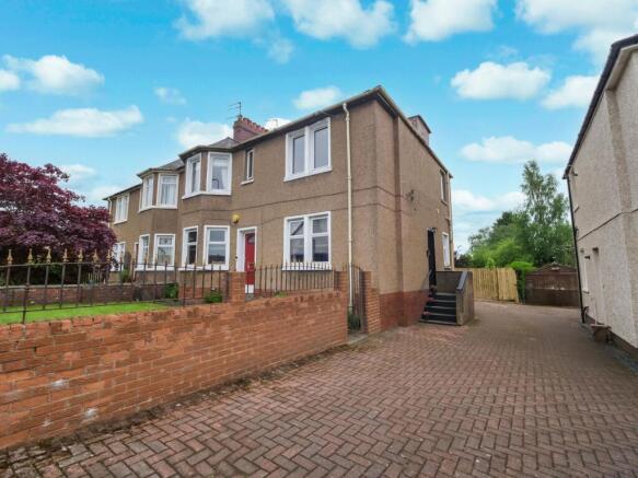 2 bed property, in Ladywell Road, £115,000
