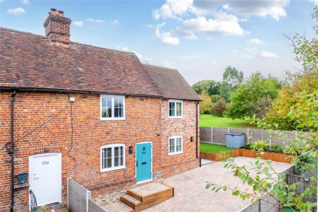 3 bed property, in Butchers Lane, £600,000