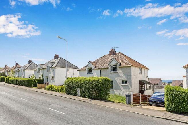 3 bed property, in 40 Clermiston Road North, £325,000
