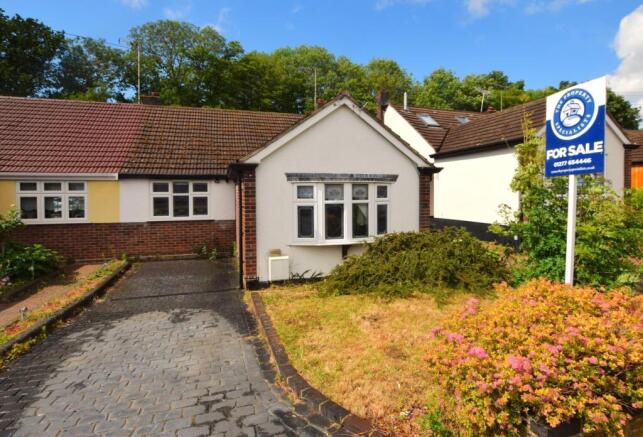 2 bed property, in Walton Gardens, £475,000