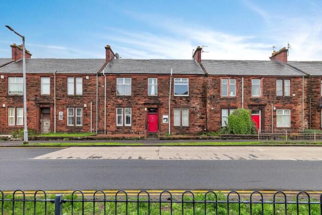 1 bed property, in Old Mill Road, £40,000