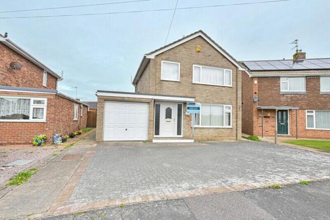 3 bed property, in Campbells Close, £254,995