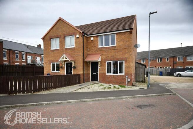 2 bed property, in Oswald Close, £120,000