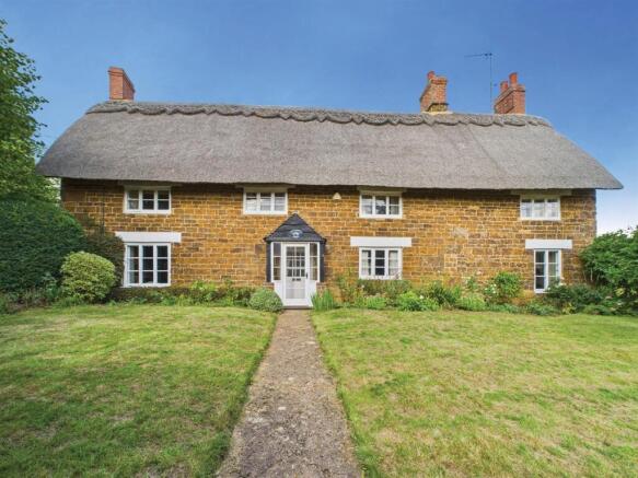 3 bed property, in Boddington Road, £795,000
