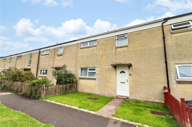 2 bed property, in Meare Road, £250,000