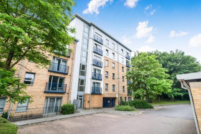 1 bed property, in Netherfield Place, £150,000