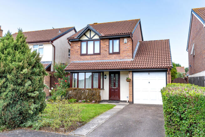 3 bed property, in Bradley Stoke, £415,000