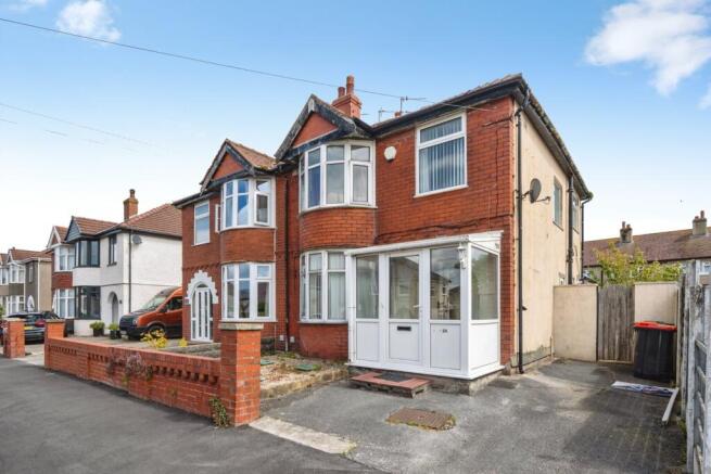 3 bed property, in Tibicar Drive East, £165,000