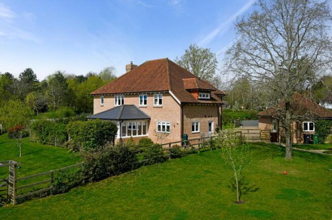 5 bed property, in Appledore Road, £1,195,000
