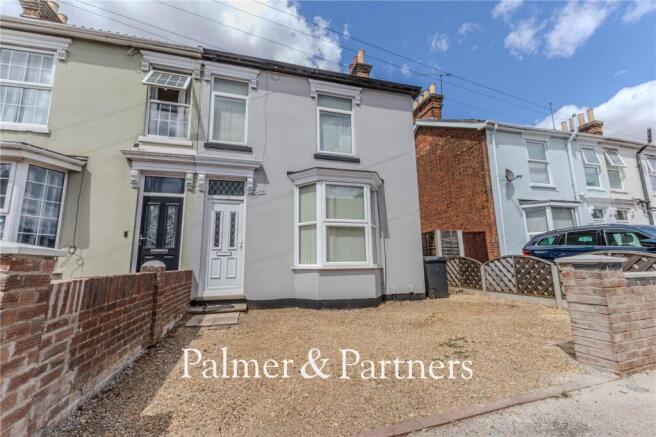 4 bed property, in Spring Road, £270,000