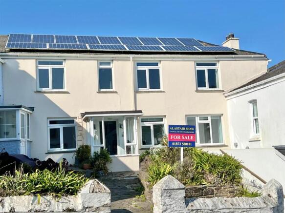5 bed property, in Portscatho, £765,000