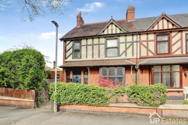 2 bed property, in Park Avenue, £250,000