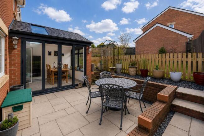 3 bed property, in Llys Pentre, £290,000