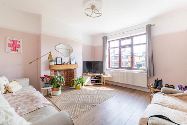 3 bed property, in Priory Lane, £240,000