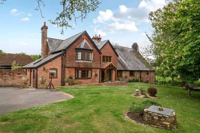 6 bed property, in Botley Road, £1,750,000