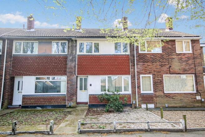 3 bed property, in Thurling Loke, £200,000