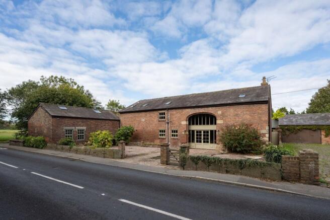 6 bed property, in Halsall Road, £825,000