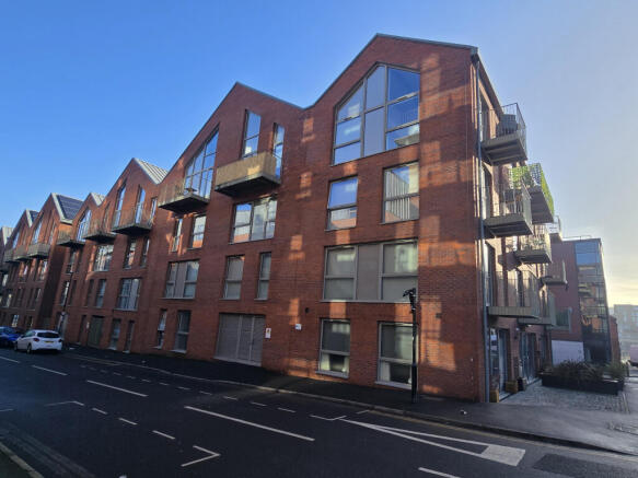 1 bed property, in Apartment 38, £70,000